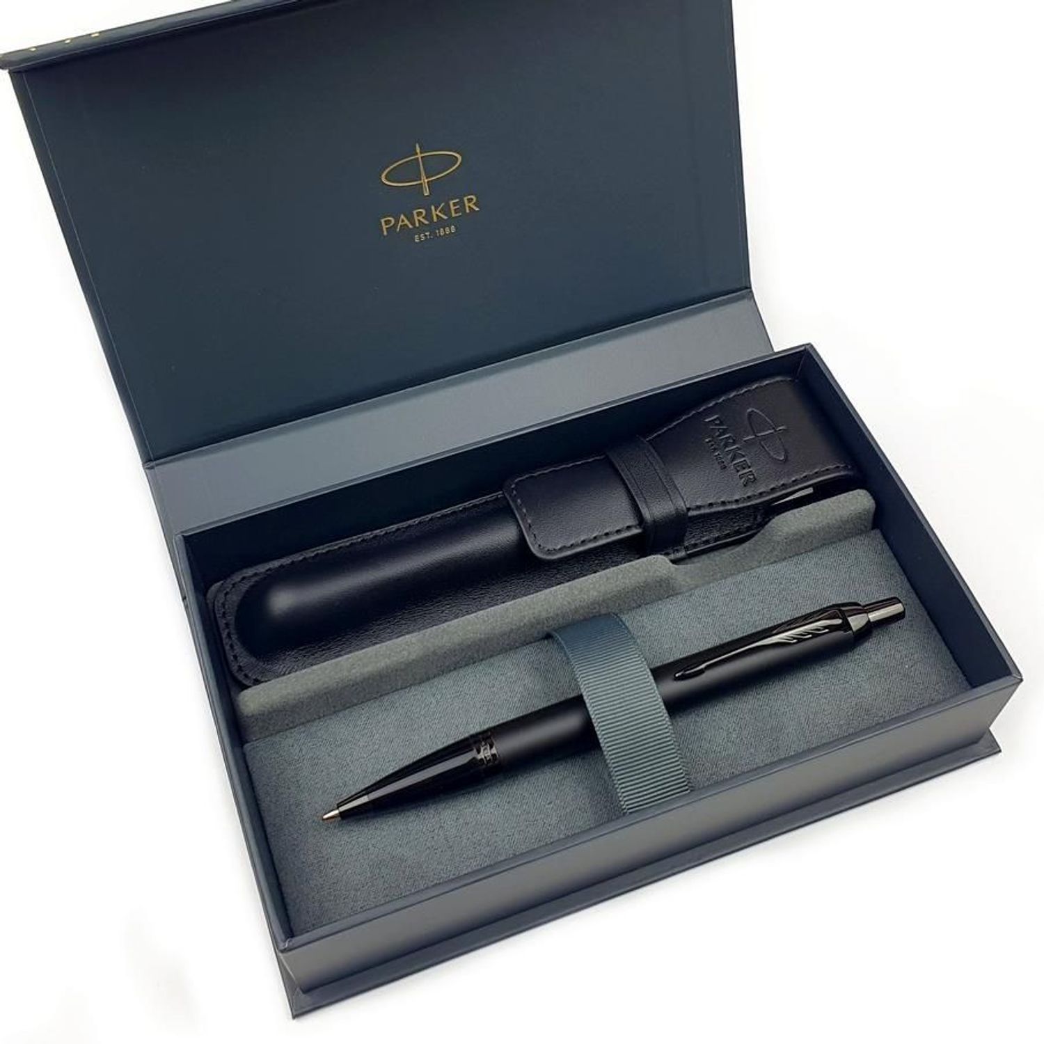 Długopis Parker IM Achromatic Długopis czarny + etui skórzane IM ETUI SKÓRA.  Elegancki długopis Parker. Długopis Parker matowy czarny. Długopis Parker na prezent. Długopis Parker dla kobiety i mężczyzny. Długopis  (3).jpg